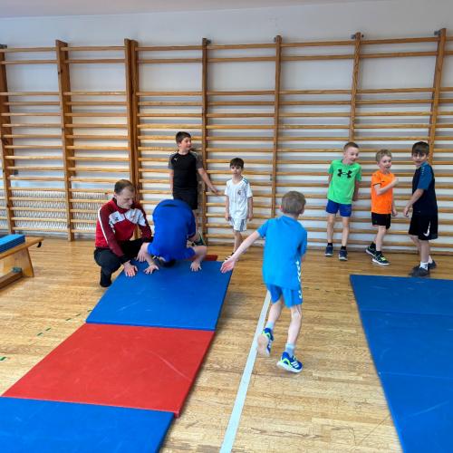 Rolle vorwärts ASKÖ