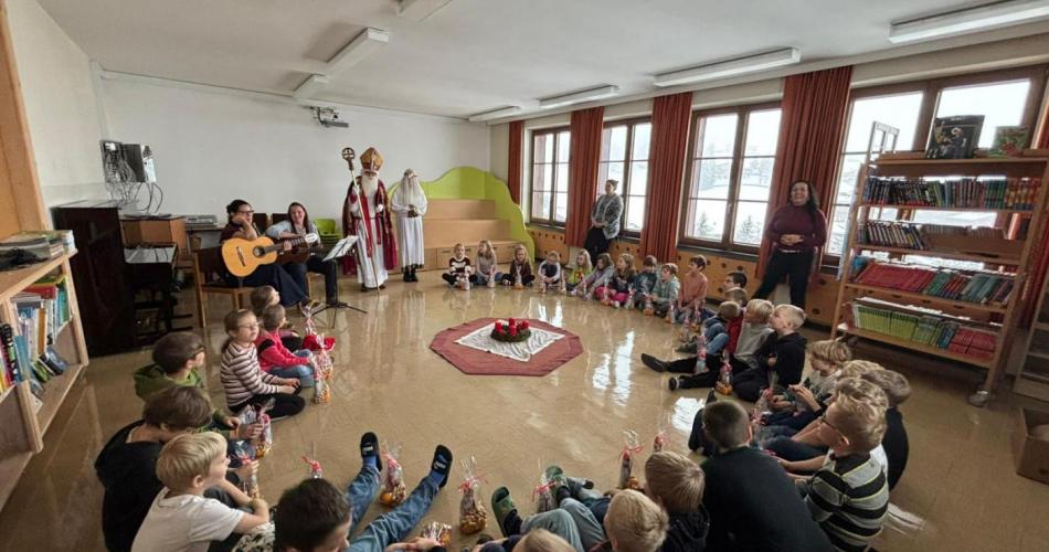 Gruppenfoto mit Nikolaus